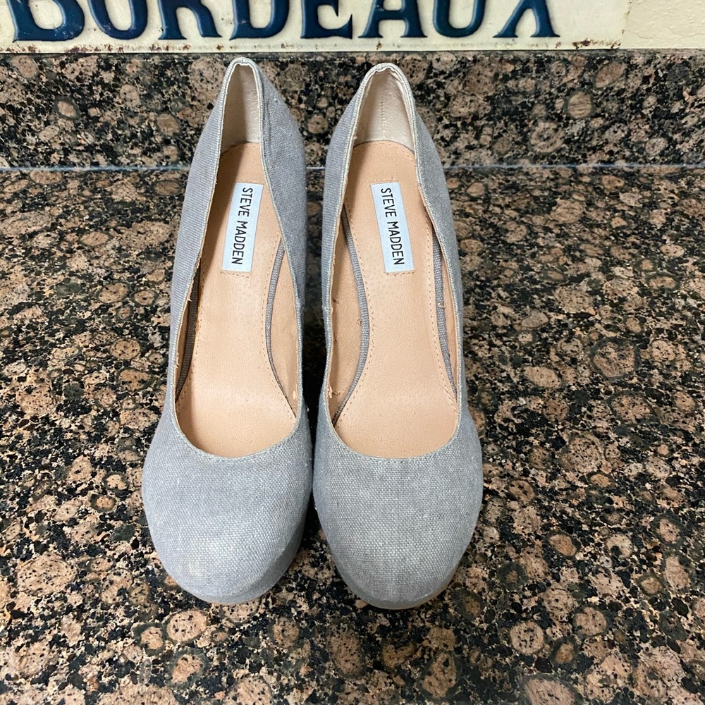 Steve Madden Pammy Gray Linen Wedge Size 10